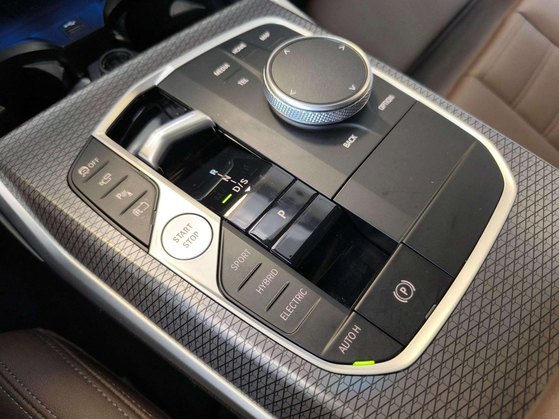 BMW Serie 3 330e Touring color Blanco. Año 2023. 215KW(292CV). Híbrido Electro/Gasolina. En concesionario Automóviles Oviedo S.A. de Asturias