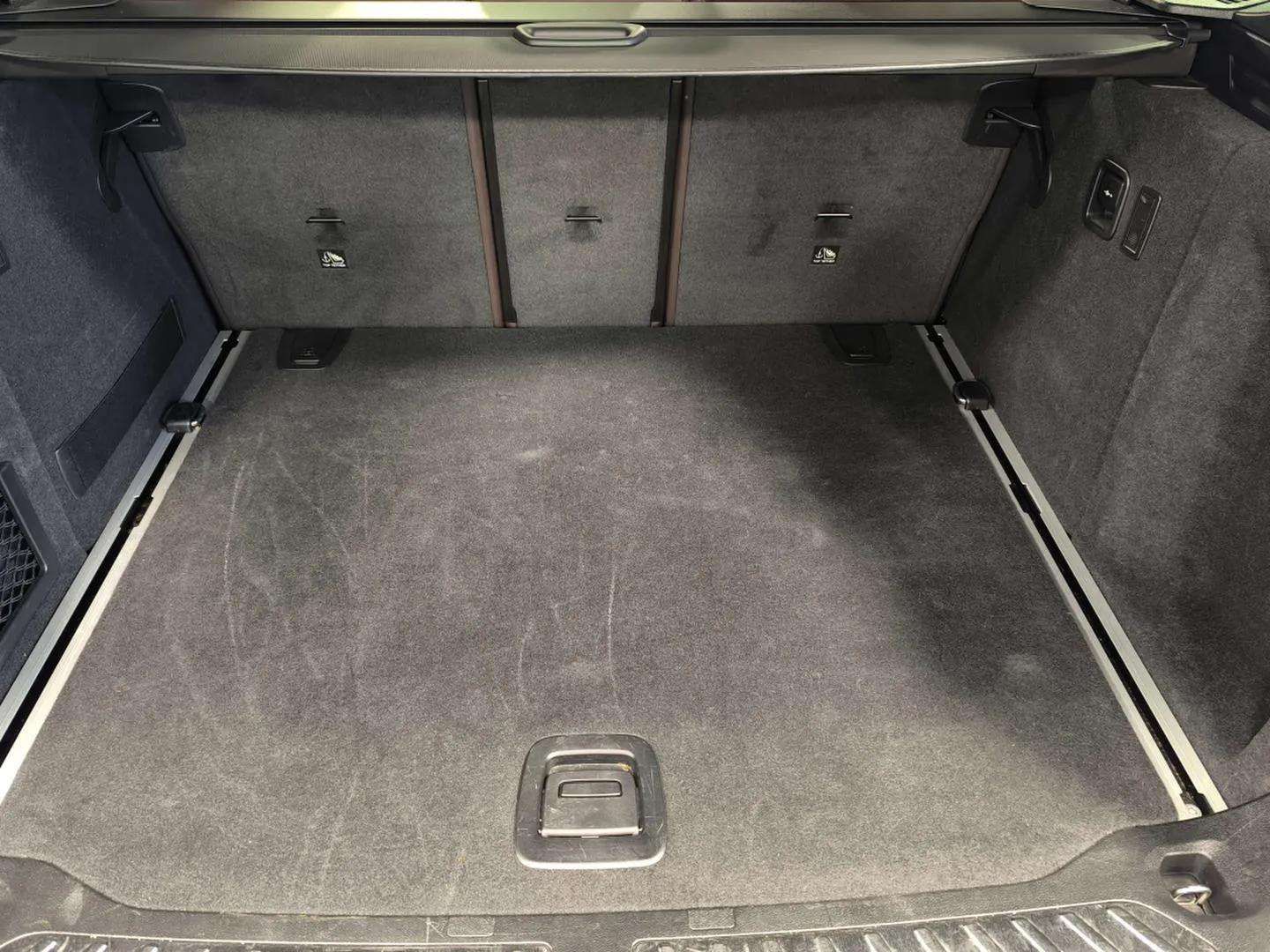 BMW X3 M40i color Negro. Año 2020. 260KW(354CV). Gasolina. En concesionario Automóviles Oviedo S.A. de Asturias