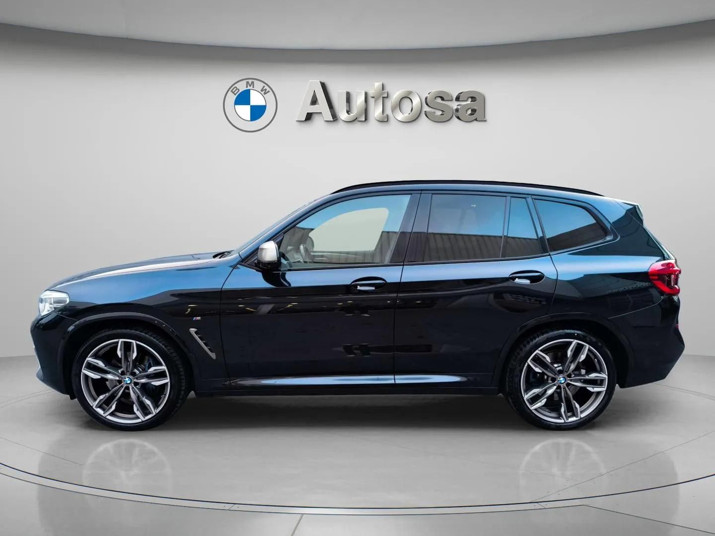 Fotos de BMW X3 M40i color Negro. Año 2020. 260KW(354CV). Gasolina. En concesionario Automóviles Oviedo S.A. de Asturias