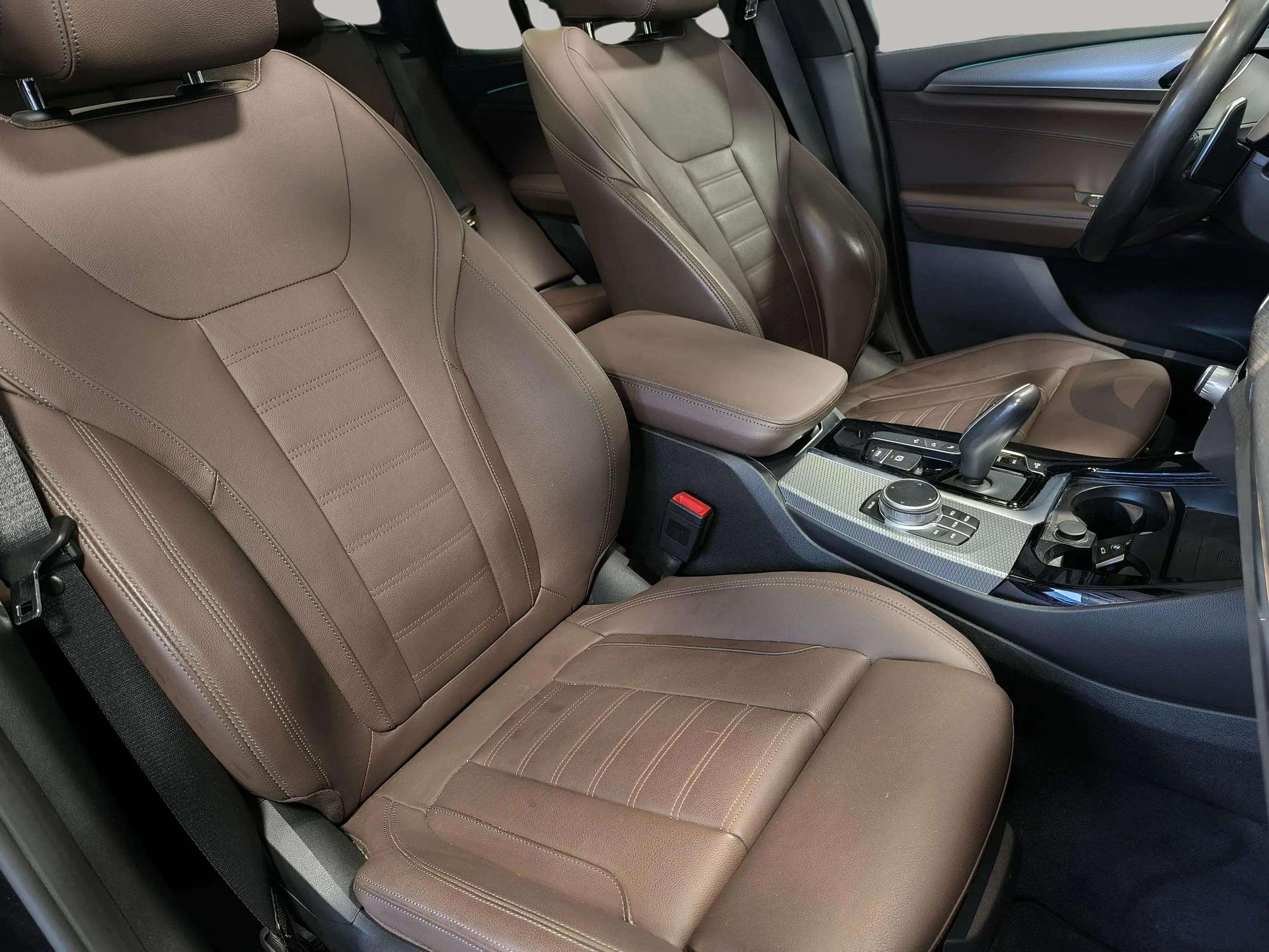 BMW X3 M40i color Negro. Año 2020. 260KW(354CV). Gasolina. En concesionario Automóviles Oviedo S.A. de Asturias