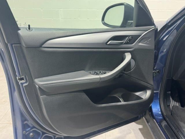 BMW X4 xDrive20d color Azul. Año 2021. 140KW(190CV). Diésel. En concesionario Quadis Munich (Manresa) de Barcelona