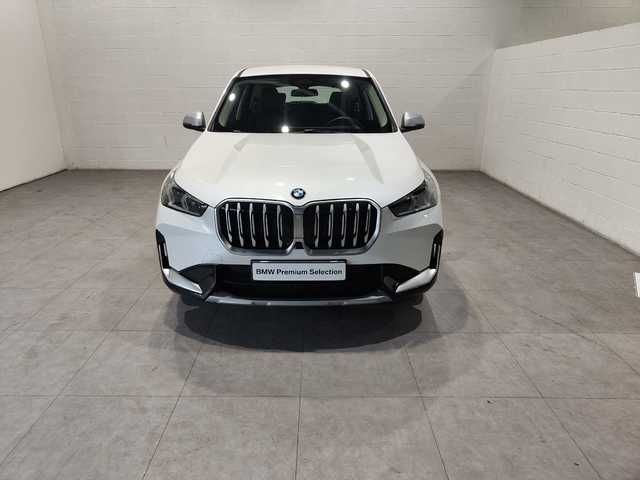 Fotos de BMW X1 xDrive20d color Blanco. Año 2024. 120KW(163CV). Diésel. En concesionario Quadis Munich (Terrassa) de Barcelona