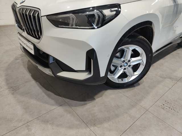 BMW X1 xDrive20d color Blanco. Año 2024. 120KW(163CV). Diésel. En concesionario Quadis Munich (Terrassa) de Barcelona