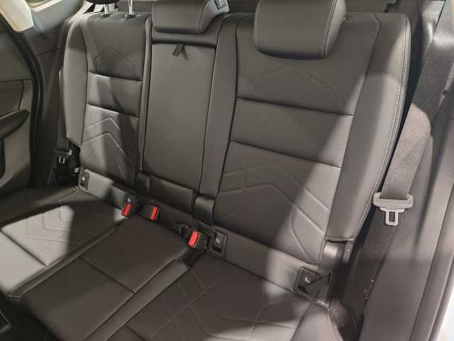 BMW X1 xDrive20d color Blanco. Año 2024. 120KW(163CV). Diésel. En concesionario Quadis Munich (Terrassa) de Barcelona