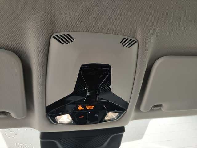 BMW X1 xDrive20d color Blanco. Año 2024. 120KW(163CV). Diésel. En concesionario Quadis Munich (Terrassa) de Barcelona