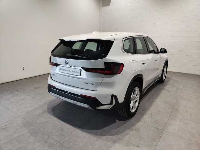 BMW X1 xDrive20d color Blanco. Año 2024. 120KW(163CV). Diésel. En concesionario Quadis Munich (Terrassa) de Barcelona