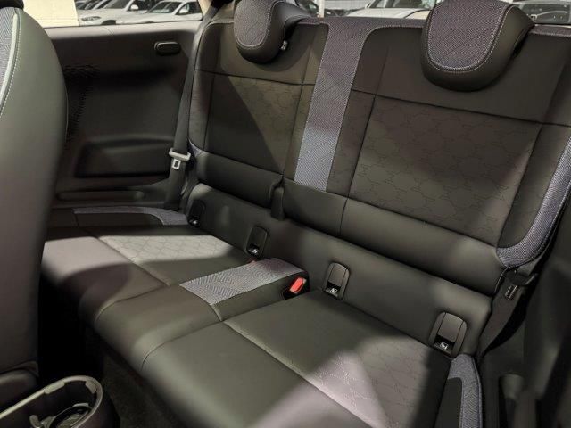 fotoG 8 del MINI MINI 3 Puertas Cooper SE 160 kW (218 CV) 218cv Eléctrico del 2024 en Barcelona