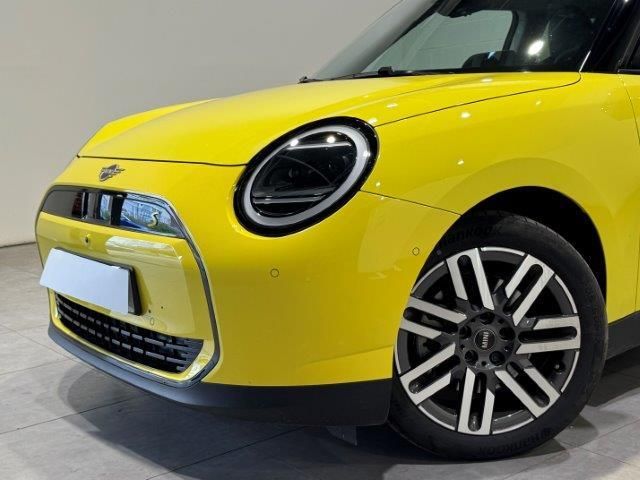 fotoG 5 del MINI MINI 3 Puertas Cooper SE 160 kW (218 CV) 218cv Eléctrico del 2024 en Barcelona