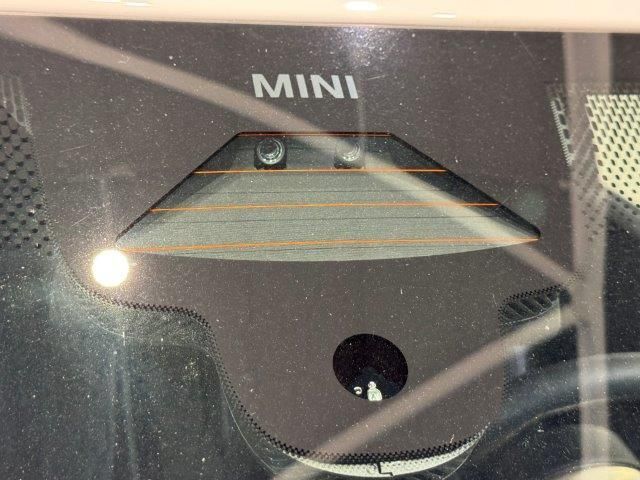fotoG 40 del MINI MINI 3 Puertas Cooper SE 160 kW (218 CV) 218cv Eléctrico del 2024 en Barcelona