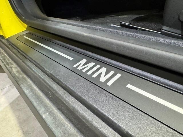 fotoG 17 del MINI MINI 3 Puertas Cooper SE 160 kW (218 CV) 218cv Eléctrico del 2024 en Barcelona