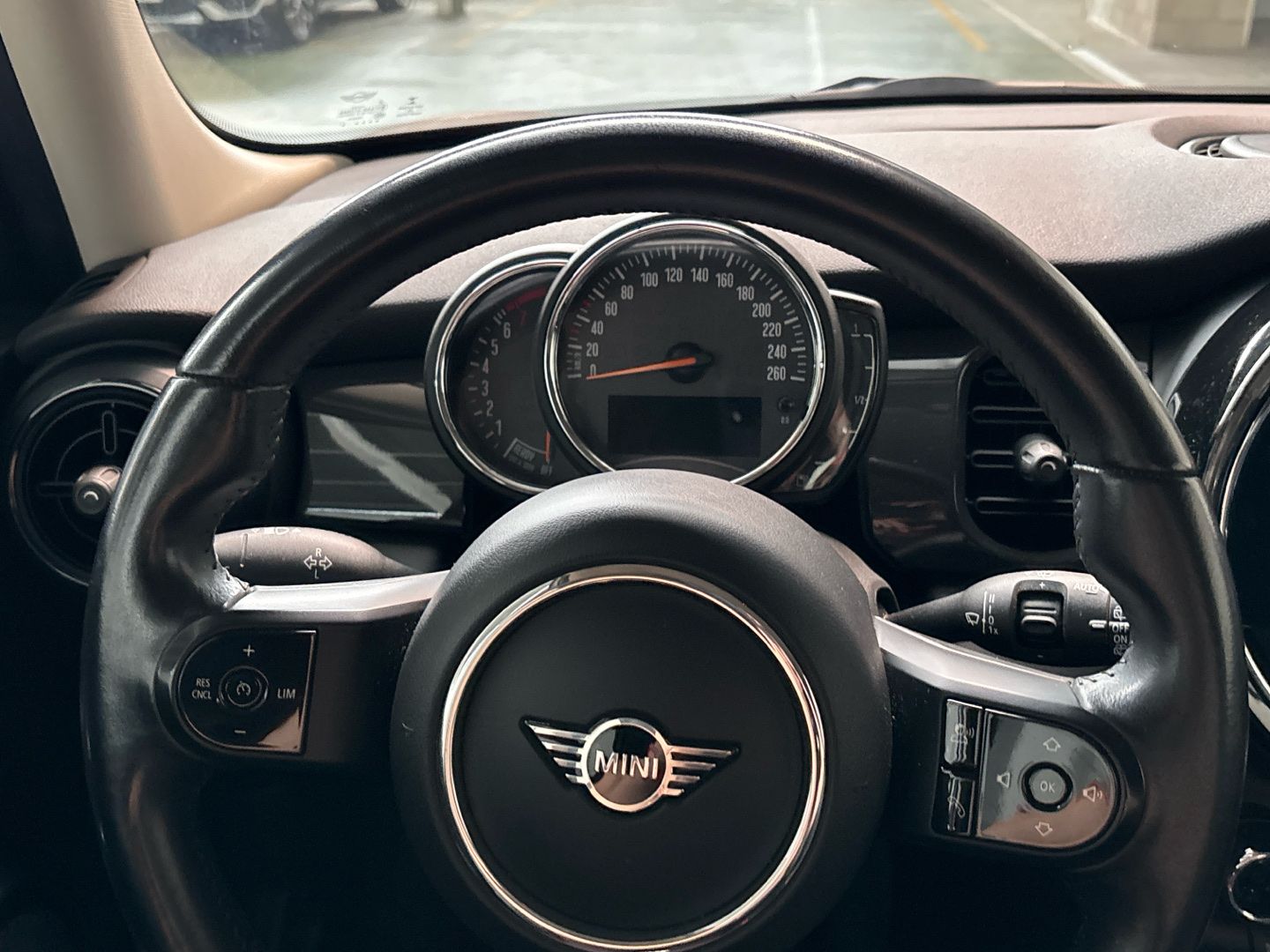 Imatge del vehicle 14
