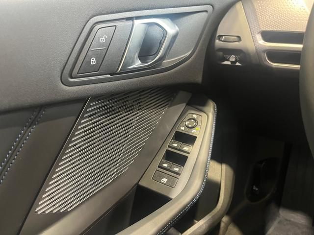 BMW Serie 1 120d color Blanco. Año 2025. 120KW(163CV). Diésel. En concesionario Quadis Munich (Manresa) de Barcelona