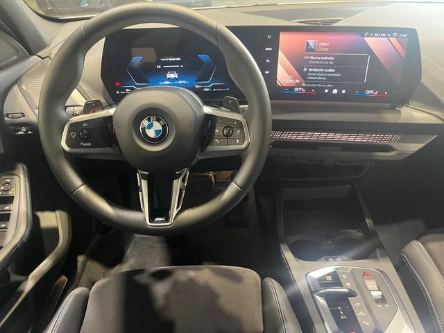 BMW Serie 1 120d color Blanco. Año 2025. 120KW(163CV). Diésel. En concesionario Quadis Munich (Manresa) de Barcelona