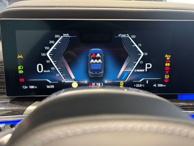 BMW i7 xDrive60 color Negro. Año 2024. 400KW(544CV). Eléctrico. En concesionario Quadis Munich (Terrassa) de Barcelona