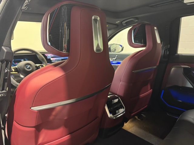 BMW i7 xDrive60 color Negro. Año 2024. 400KW(544CV). Eléctrico. En concesionario Quadis Munich (Terrassa) de Barcelona