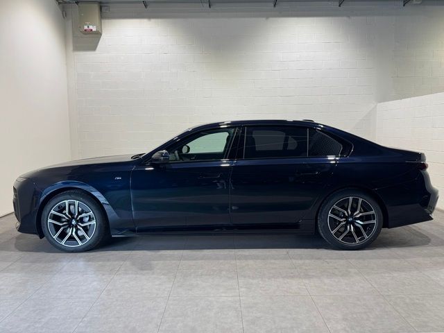 Fotos de BMW i7 xDrive60 color Negro. Año 2024. 400KW(544CV). Eléctrico. En concesionario Quadis Munich (Terrassa) de Barcelona