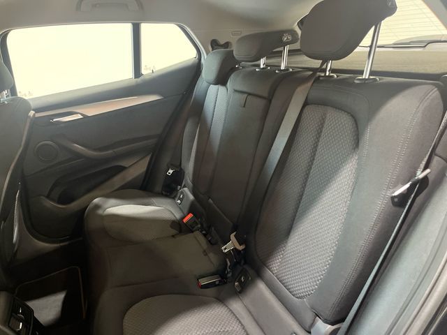 BMW X2 sDrive16d color Negro. Año 2021. 85KW(116CV). Diésel. En concesionario Quadis Munich (Manresa) de Barcelona