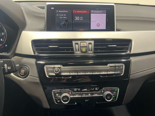 BMW X2 sDrive16d color Negro. Año 2021. 85KW(116CV). Diésel. En concesionario Quadis Munich (Manresa) de Barcelona