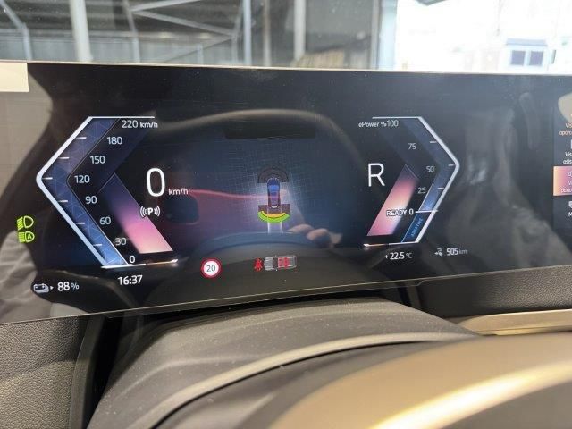 BMW iX xDrive50 color Negro. Año 2024. 385KW(523CV). Eléctrico. En concesionario Quadis Munich (Manresa) de Barcelona