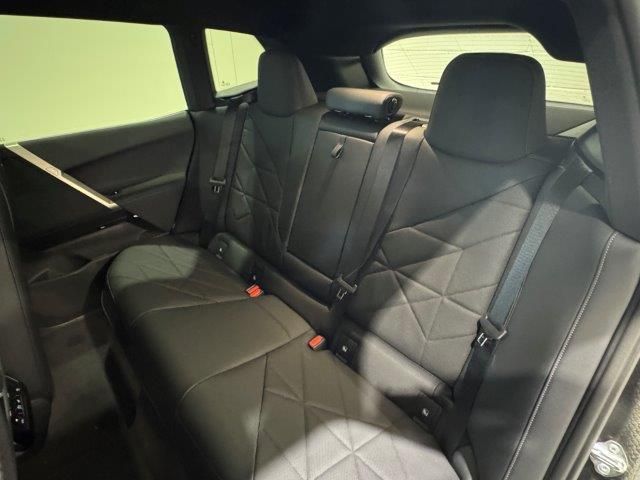 BMW iX xDrive50 color Negro. Año 2024. 385KW(523CV). Eléctrico. En concesionario Quadis Munich (Manresa) de Barcelona