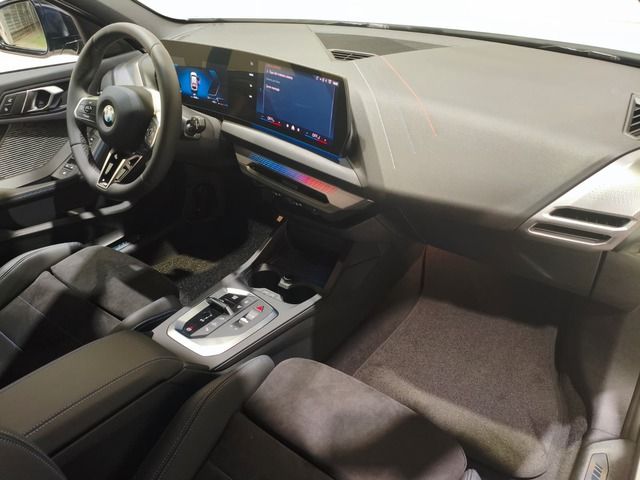 BMW Serie 1 120d color Blanco. Año 2025. 120KW(163CV). Diésel. En concesionario Quadis Munich (Terrassa) de Barcelona