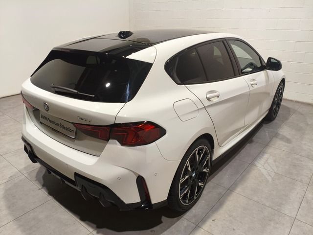 BMW Serie 1 120d color Blanco. Año 2025. 120KW(163CV). Diésel. En concesionario Quadis Munich (Terrassa) de Barcelona