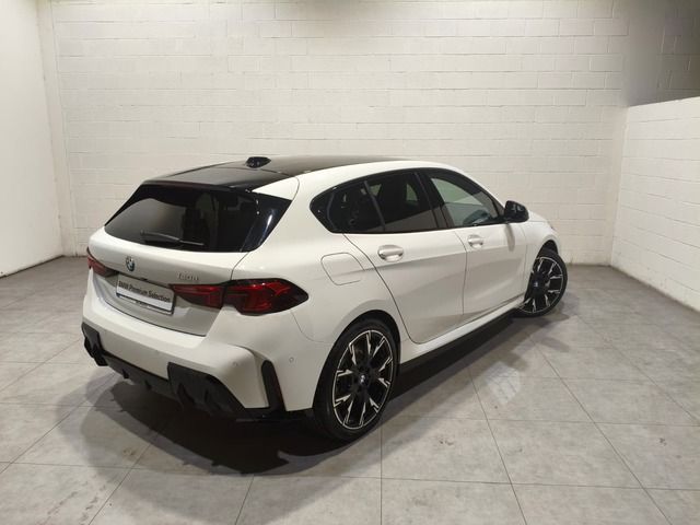 BMW Serie 1 120d color Blanco. Año 2025. 120KW(163CV). Diésel. En concesionario Quadis Munich (Terrassa) de Barcelona