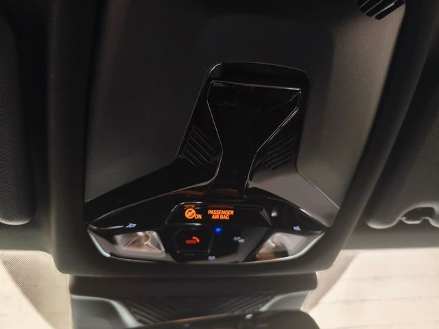 BMW Serie 1 120d color Blanco. Año 2025. 120KW(163CV). Diésel. En concesionario Quadis Munich (Terrassa) de Barcelona