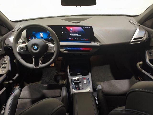 BMW Serie 1 120d color Blanco. Año 2025. 120KW(163CV). Diésel. En concesionario Quadis Munich (Terrassa) de Barcelona