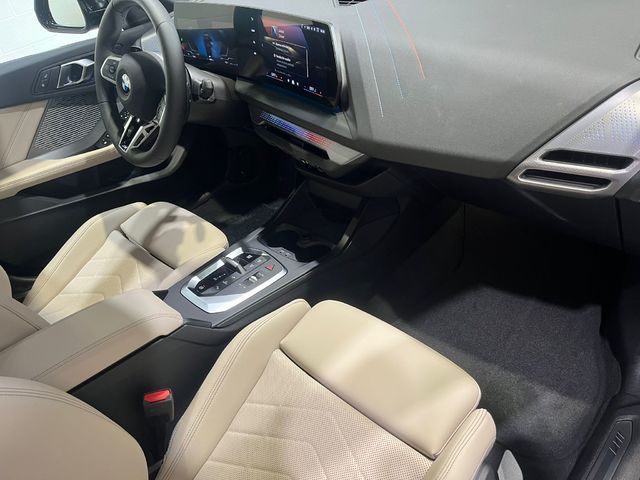 BMW Serie 2 220i Gran Coupe color Negro. Año 2025. 125KW(170CV). Gasolina. En concesionario Quadis Munich (Terrassa) de Barcelona