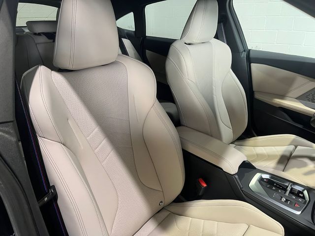 BMW Serie 2 220i Gran Coupe color Negro. Año 2025. 125KW(170CV). Gasolina. En concesionario Quadis Munich (Terrassa) de Barcelona