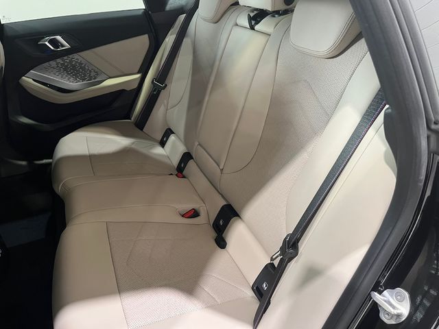 BMW Serie 2 220i Gran Coupe color Negro. Año 2025. 125KW(170CV). Gasolina. En concesionario Quadis Munich (Terrassa) de Barcelona