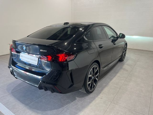 BMW Serie 2 220i Gran Coupe color Negro. Año 2025. 125KW(170CV). Gasolina. En concesionario Quadis Munich (Terrassa) de Barcelona