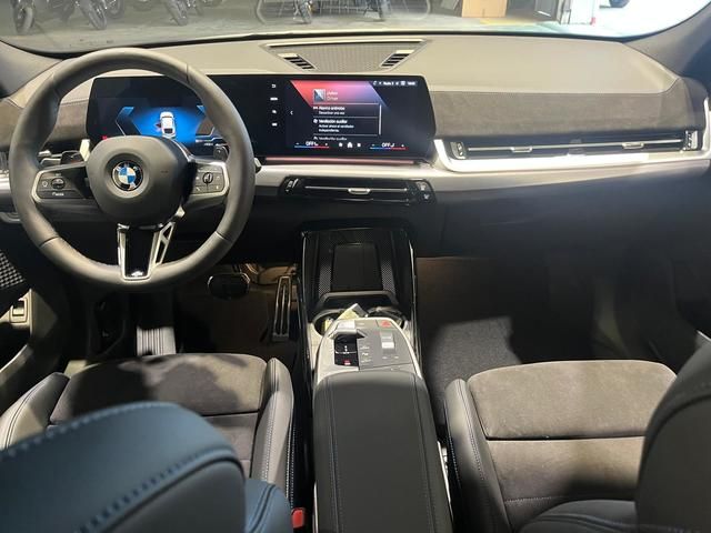 BMW X2 sDrive18d color Blanco. Año 2025. 110KW(150CV). Diésel. En concesionario Quadis Munich (Terrassa) de Barcelona