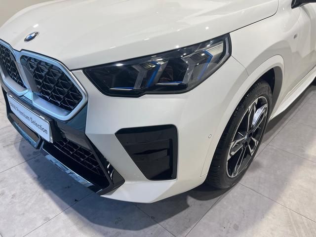 BMW X2 sDrive18d color Blanco. Año 2025. 110KW(150CV). Diésel. En concesionario Quadis Munich (Terrassa) de Barcelona
