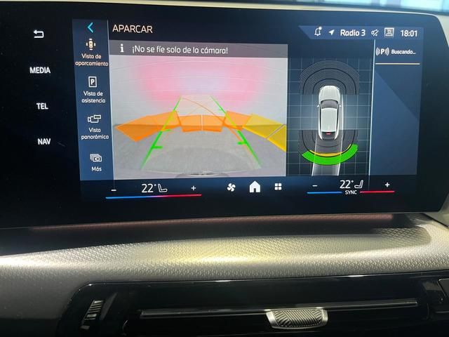 BMW X2 sDrive18d color Blanco. Año 2025. 110KW(150CV). Diésel. En concesionario Quadis Munich (Terrassa) de Barcelona