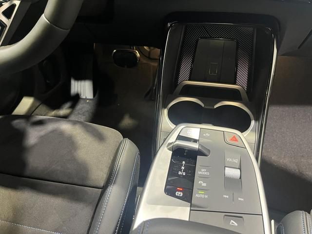 BMW X2 sDrive18d color Blanco. Año 2025. 110KW(150CV). Diésel. En concesionario Quadis Munich (Terrassa) de Barcelona