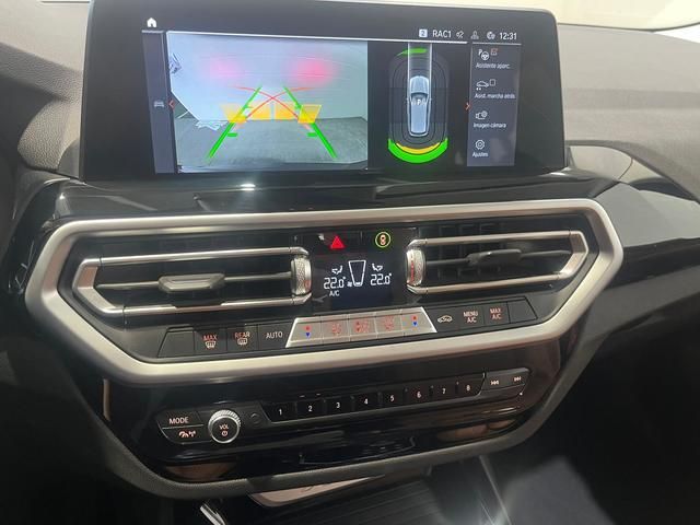 BMW X3 xDrive20d color Gris. Año 2022. 140KW(190CV). Diésel. En concesionario Quadis Munich (Manresa) de Barcelona