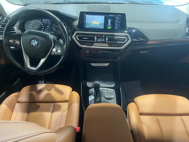 BMW X3 xDrive20d color Gris. Año 2022. 140KW(190CV). Diésel. En concesionario Quadis Munich (Manresa) de Barcelona