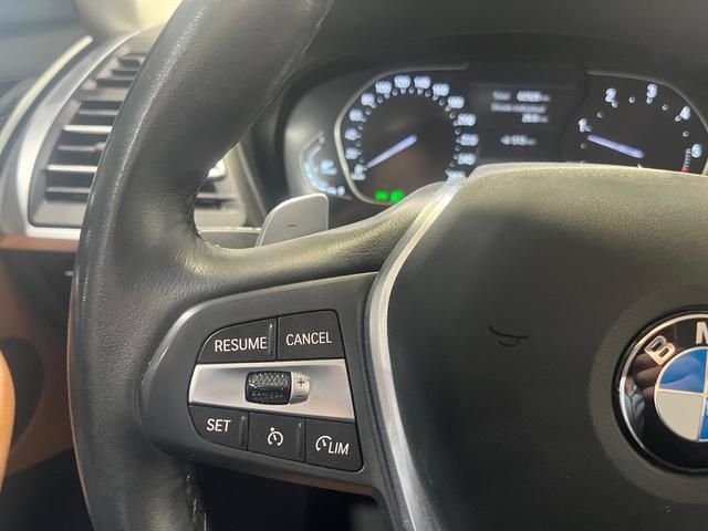 BMW X3 xDrive20d color Gris. Año 2022. 140KW(190CV). Diésel. En concesionario Quadis Munich (Manresa) de Barcelona