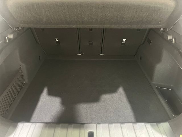 BMW iX2 eDrive20 color Gris. Año 2025. 150KW(204CV). Eléctrico. En concesionario Quadis Munich (Terrassa) de Barcelona