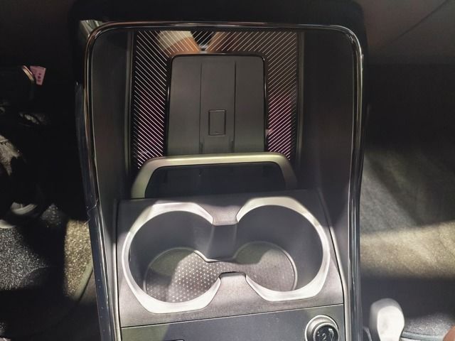 BMW iX1 eDrive20 color Negro. Año 2024. 150KW(204CV). Eléctrico. En concesionario Quadis Munich (Terrassa) de Barcelona