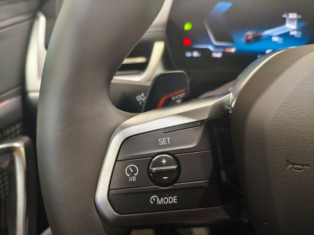 BMW iX1 eDrive20 color Negro. Año 2024. 150KW(204CV). Eléctrico. En concesionario Quadis Munich (Terrassa) de Barcelona