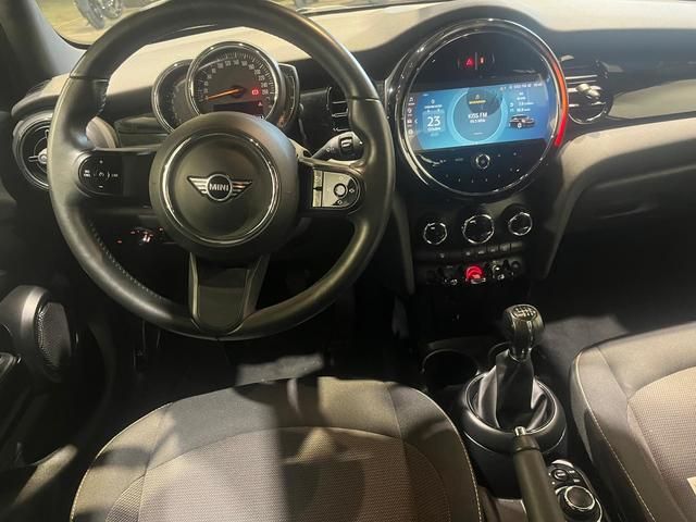 fotoG 6 del MINI MINI 5 Puertas Cooper 100 kW (136 CV) 136cv Gasolina del 2023 en Barcelona