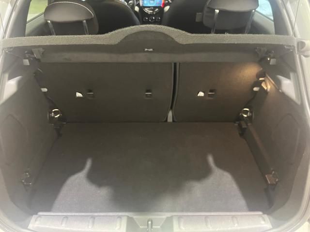 fotoG 11 del MINI MINI 5 Puertas Cooper 100 kW (136 CV) 136cv Gasolina del 2023 en Barcelona