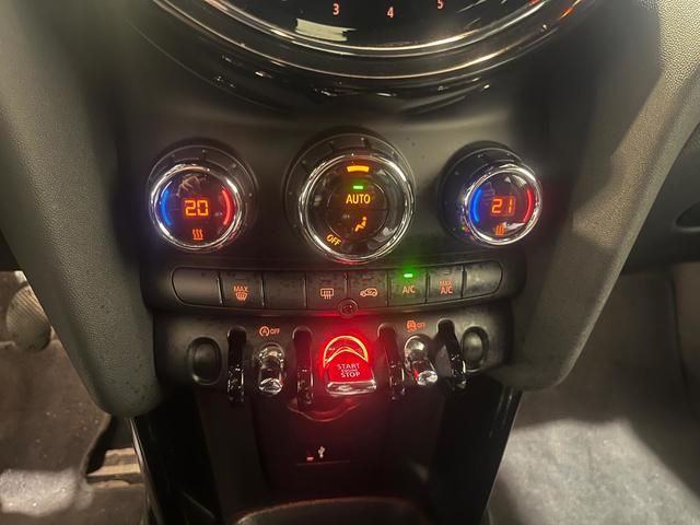 fotoG 14 del MINI MINI 5 Puertas Cooper 100 kW (136 CV) 136cv Gasolina del 2023 en Barcelona