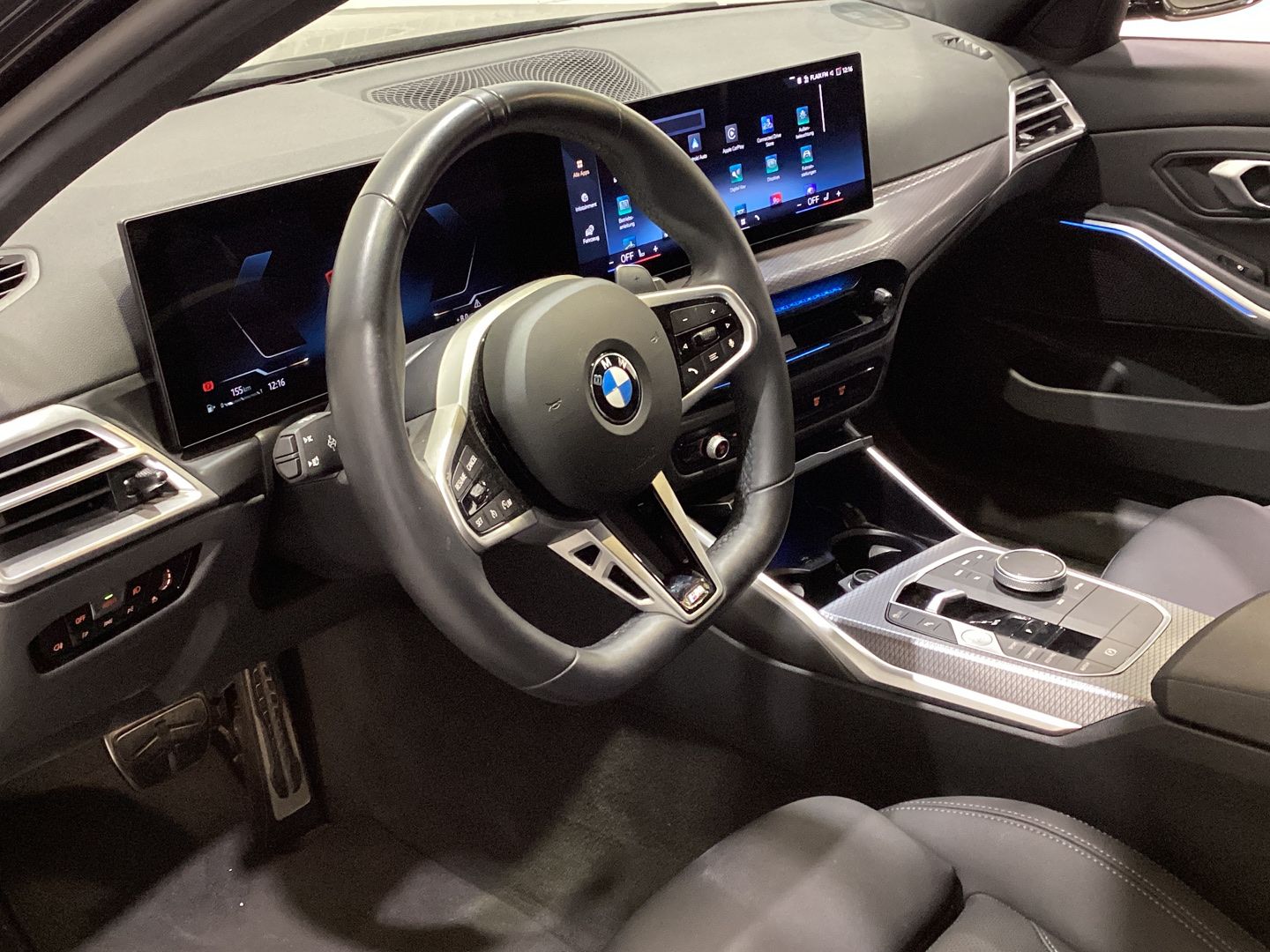 BMW Serie 3 320d Touring color Negro. Año 2025. 140KW(190CV). Diésel. En concesionario Quadis Munich - Terrassa de Barcelona