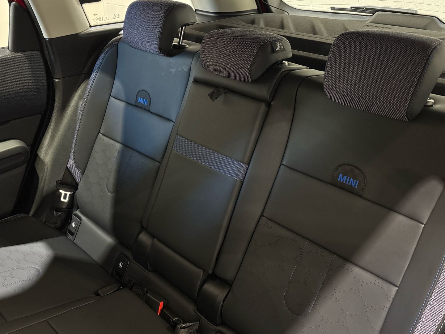 fotoG 10 del MINI MINI Countryman E 150 kW (204 CV) 204cv Eléctrico del 2025 en Barcelona