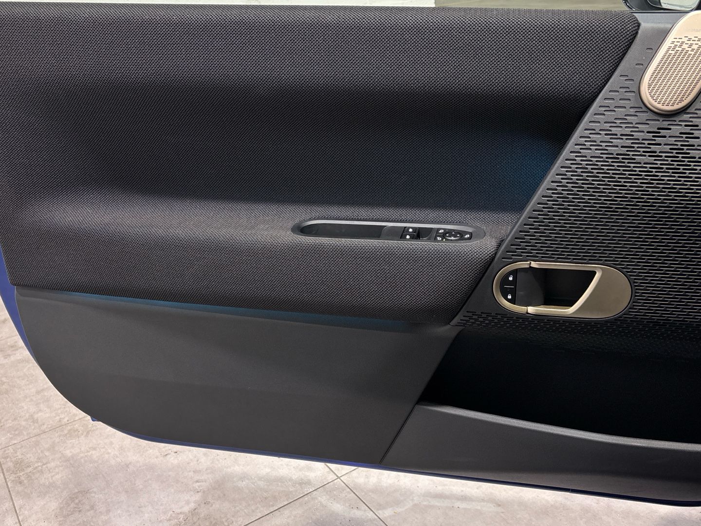 fotoG 18 del MINI MINI Cooper E 135 kW (184 CV) 184cv Eléctrico del 2025 en Barcelona