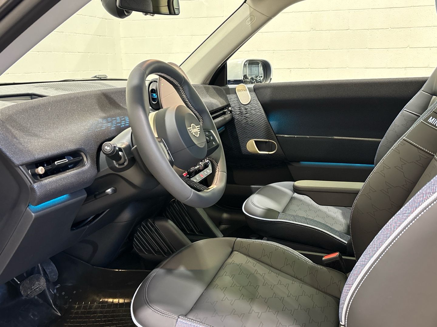 fotoG 12 del MINI MINI Cooper E 135 kW (184 CV) 184cv Eléctrico del 2025 en Barcelona